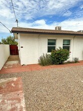 1376 N Country Club Rd in Tucson, AZ - Building Photo - Building Photo