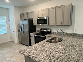 7271 Sabal Ter in Jacksonville, FL - Building Photo - Building Photo
