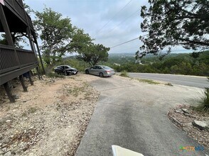 261 Hidden Dr in Canyon Lake, TX - Building Photo - Building Photo