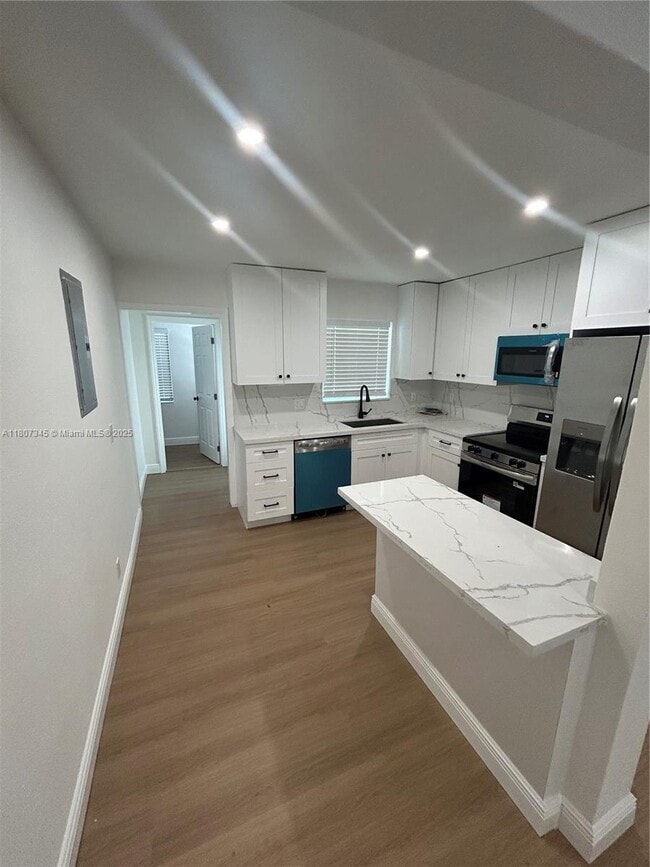 808 SW 15th Ave in Fort Lauderdale, FL - Building Photo - Building Photo