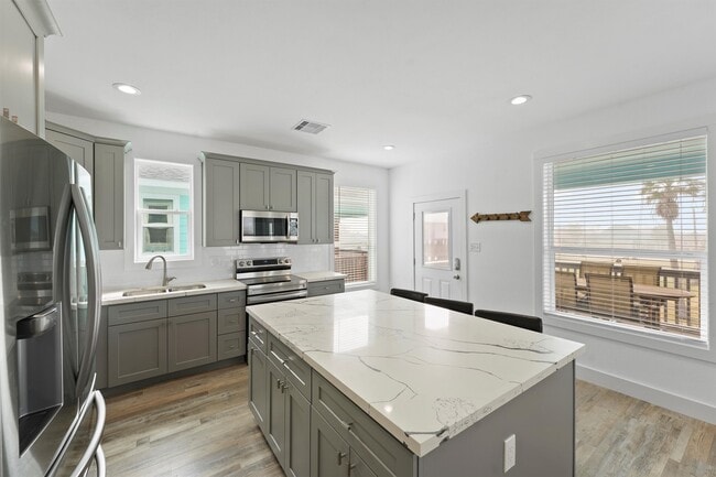 property at 4025 Vista Blvd