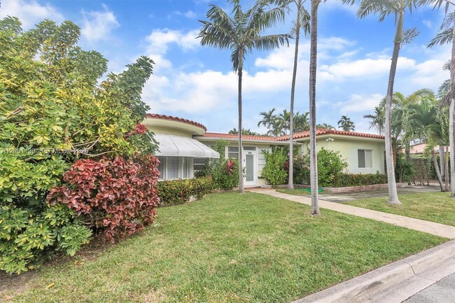 625 93rd St in Surfside, FL - Building Photo - Building Photo