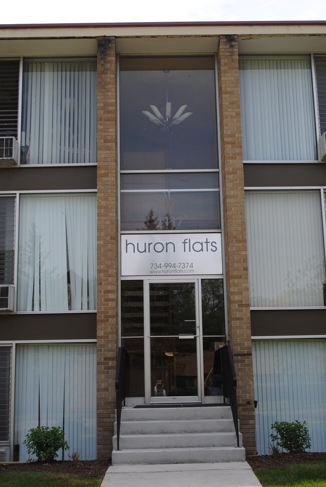 Huron Flats in Ann Arbor, MI - Foto de edificio - Building Photo