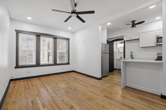 7202 S Indiana Ave in Chicago, IL - Building Photo - Building Photo