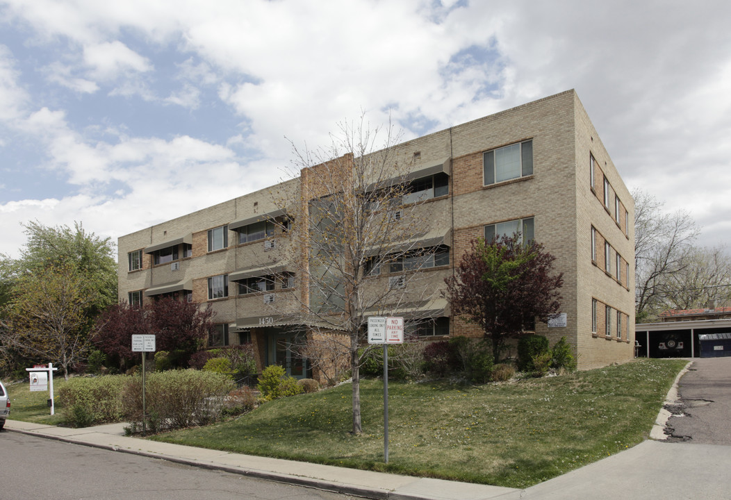 Woodrose Condominiums in Denver, CO - Building Photo