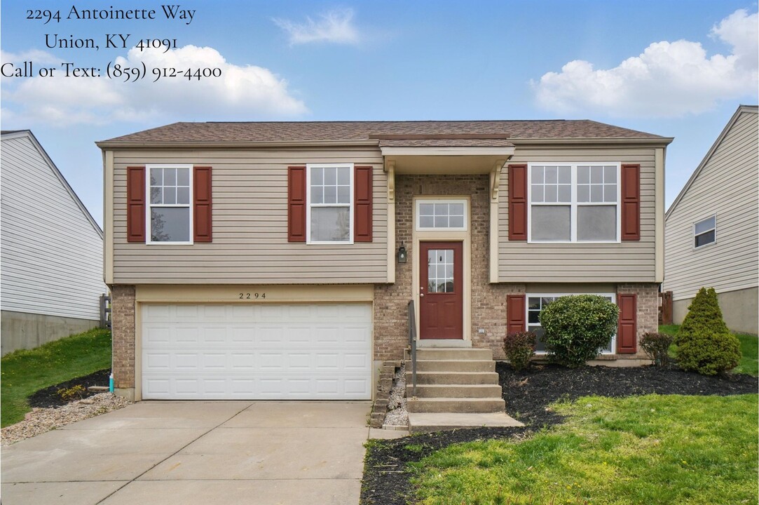 2294 Antoinette Way in Union, KY - Foto de edificio