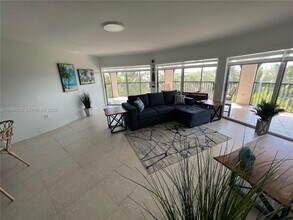 1998 Overseas Hwy in Marathon, FL - Building Photo - Building Photo