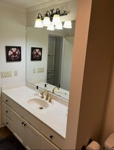 103 Acapulco Ct in Lakeway, TX - Foto de edificio - Building Photo