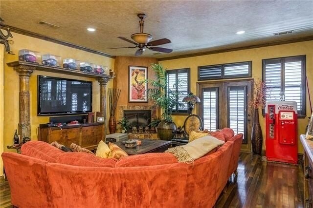 1205 Beaconsfield Lane in Arlington, TX - Building Photo