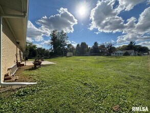 3816 Ridgewood Dr in Davenport, IA - Building Photo - Building Photo