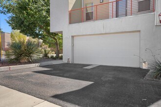 3936 Silver Ave SE in Albuquerque, NM - Building Photo - Building Photo