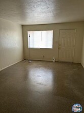 888 Woodward Ave-Unit -3 in El Centro, CA - Building Photo - Building Photo