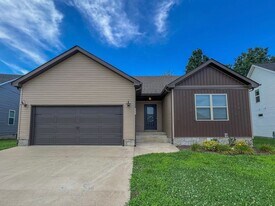 2042 Jackie Lorraine Drive in Clarksville, TN - Building Photo