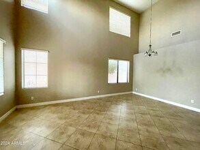 2181 E Iris Dr in Chandler, AZ - Building Photo - Building Photo