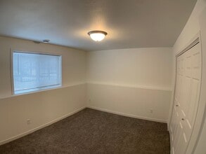 4537 13th St S in Moorhead, MN - Building Photo - Building Photo