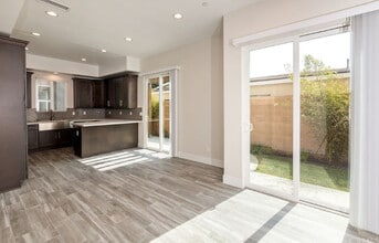 14412 Yukon Ave in Hawthorne, CA - Foto de edificio - Building Photo