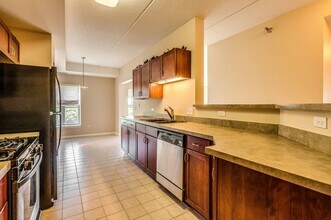 410 W Mahogany Ct in Palatine, IL - Building Photo - Building Photo