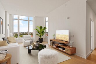 100 Lovejoy Wharf, Unit 12F in Boston, MA - Building Photo - Building Photo