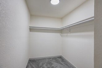 2327 Fulton St in Aurora, CO - Foto de edificio - Building Photo