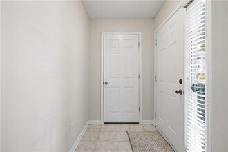 701 Vinings Forest Ln in Smyrna, GA - Building Photo - Building Photo