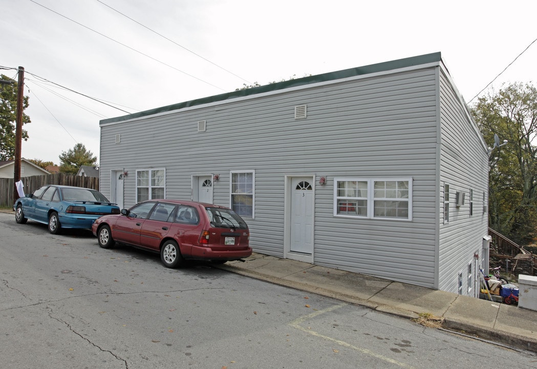 310 W 5th Ave in Lenoir City, TN - Building Photo