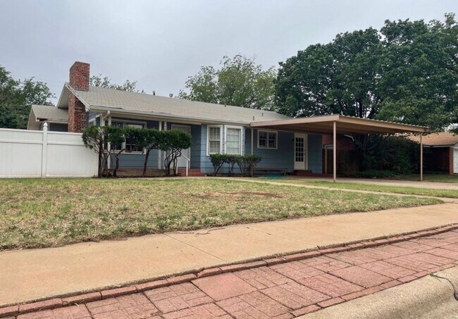 4805 12th St in Lubbock, TX - Building Photo - Building Photo