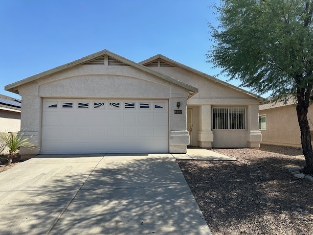 2177 S St Suzanne Dr in Tucson, AZ - Building Photo