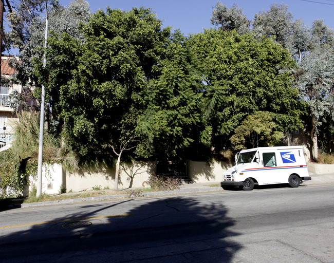 3951-3953 3/4 Melrose Ave in Los Angeles, CA - Building Photo - Building Photo