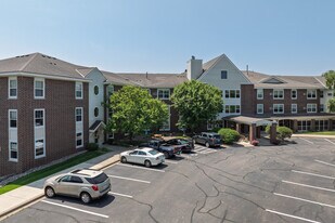 Rivertown Court in Hastings, MN - Building Photo