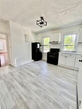 1309 Smith St in Providence, RI - Foto de edificio - Building Photo