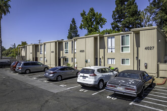 Amber Grove in Sacramento, CA - Building Photo - Building Photo