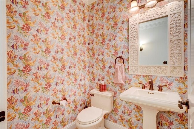 property at 1528 NE Outrigger Landings Dr