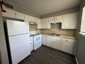 1405 N Gray St in Killeen, TX - Building Photo - Building Photo