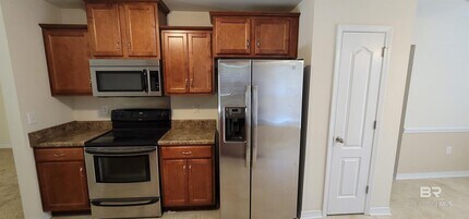 7339 Franklin Square Ct in Daphne, AL - Building Photo - Building Photo