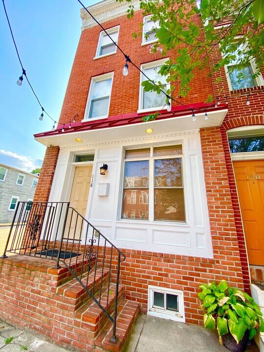 118 N Patterson Park Ave in Baltimore, MD - Building Photo