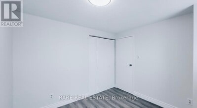 99 Bellevue Ave in Toronto, ON - Building Photo - Building Photo