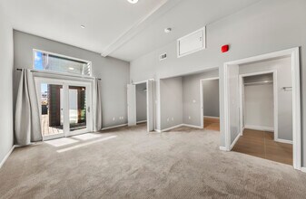 404 Webster St, Unit 5 in Oakland, CA - Foto de edificio - Building Photo