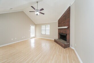 6759 Valerie Dr in Olive Branch, MS - Foto de edificio - Building Photo