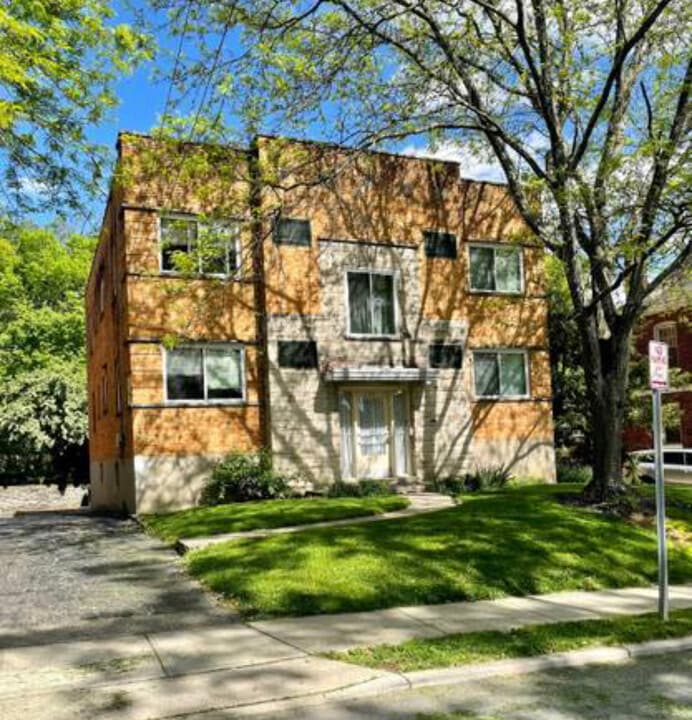 6014 Woodmont Ave, Unit 3 in Cincinnati, OH - Foto de edificio