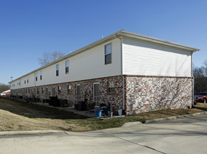 Riverside Townhomes in Ozark, MO - Foto de edificio - Building Photo