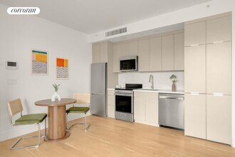 585 Argyle Rd in Brooklyn, NY - Building Photo - Building Photo