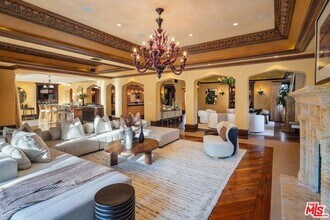 617 N Alpine Dr in Beverly Hills, CA - Building Photo - Building Photo