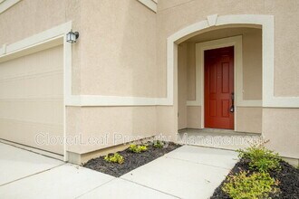 571 Pebble Bend in Canyon Lake, TX - Building Photo - Building Photo