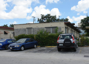 1333 NW 6th St in Miami, FL - Building Photo - Building Photo