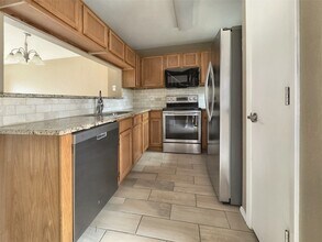 7 Abbey Rd in Euless, TX - Building Photo - Building Photo
