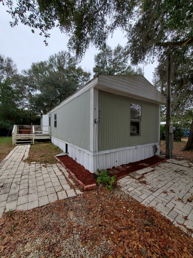 8186 W Fairoak Ct in Crystal River, FL - Building Photo - Building Photo