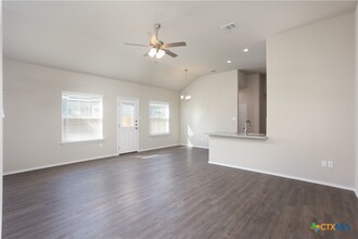 3428 Scott Cir in Seguin, TX - Building Photo - Building Photo