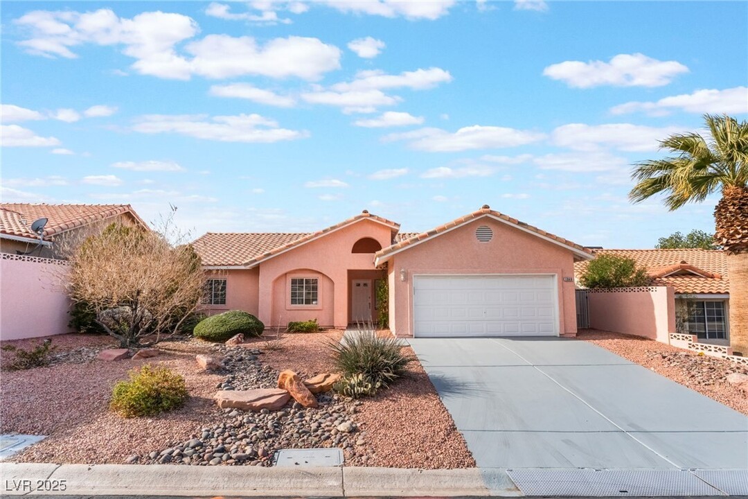 1949 Racine Dr in Las Vegas, NV - Building Photo