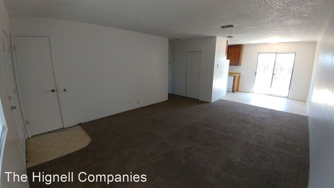 5580 Mountain View Dr in Redding, CA - Building Photo - Building Photo