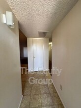 310 N Westfield St in Visalia, CA - Building Photo - Building Photo